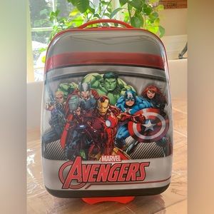 Avenger… Marvel 18 inch Carry on Spinner Luggage for Kids…
